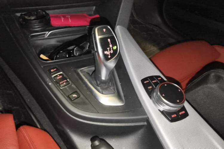 Used BMW 3 Series 2017 330i M Sport Edition Gear Lever