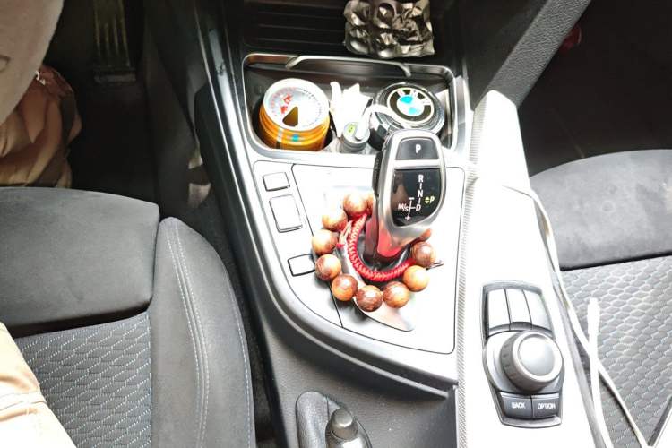 Used BMW 3 Series 2017 320i M Sport Gear Lever