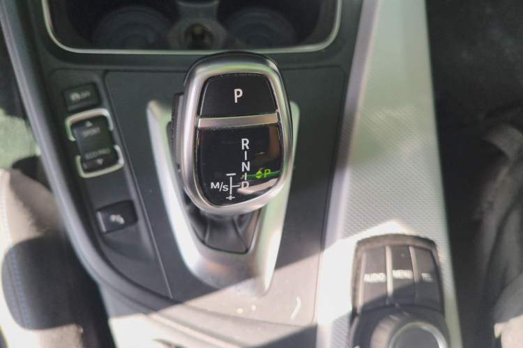 Used BMW 3 Series 2017 320i M Sport Gear Lever