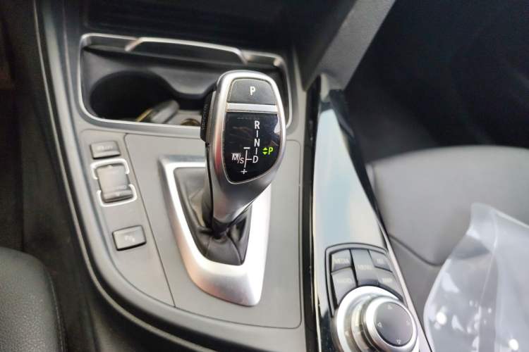 Used BMW 3 Series 2017 320Li M Sport Edition Gear Lever