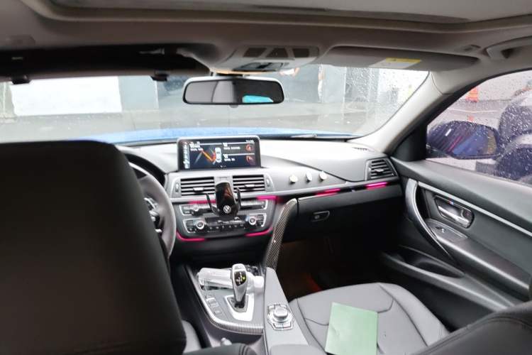 Used BMW 3 Series 2017 320Li M Sport Edition Headliner