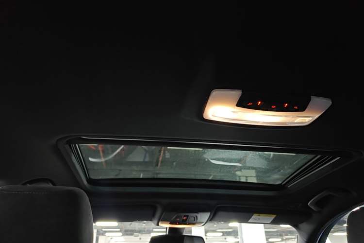 Used BMW 3 Series 2017 320i M Sport Headliner