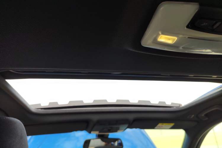 Used BMW 3 Series 2017 320i M Sport Headliner