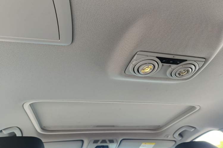 Used BMW 3 Series 2017 320Li M Sport Edition Headliner