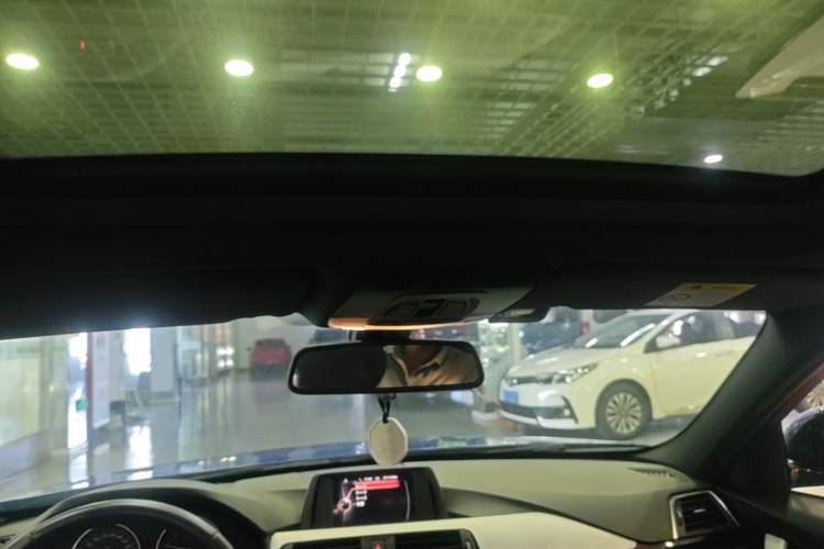 Used BMW 3 Series 2017 320i M Sport Headliner