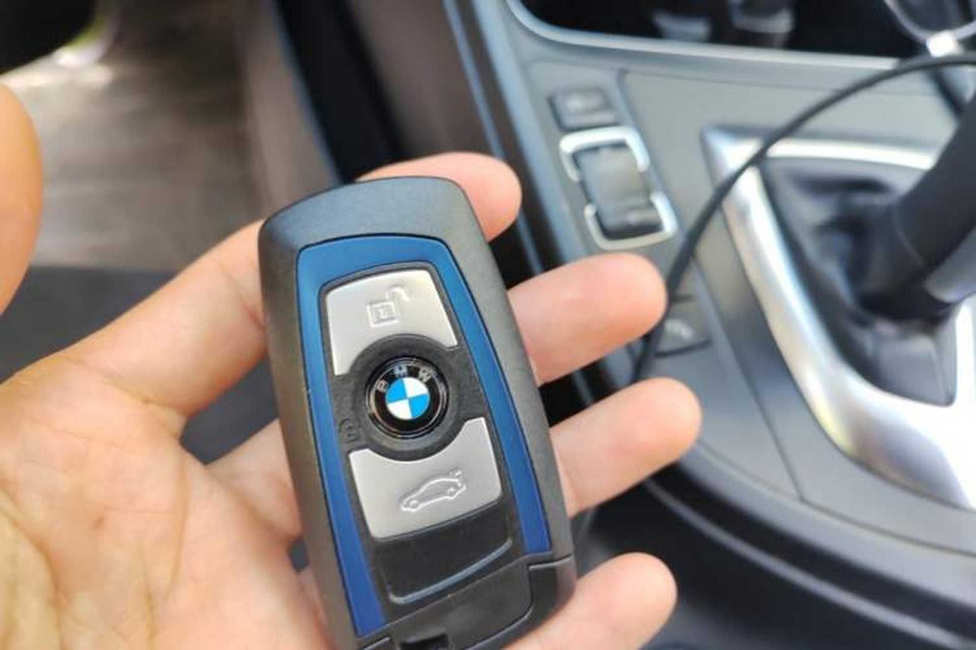 Used BMW 3 Series 2017 320i M Sport Interior 1