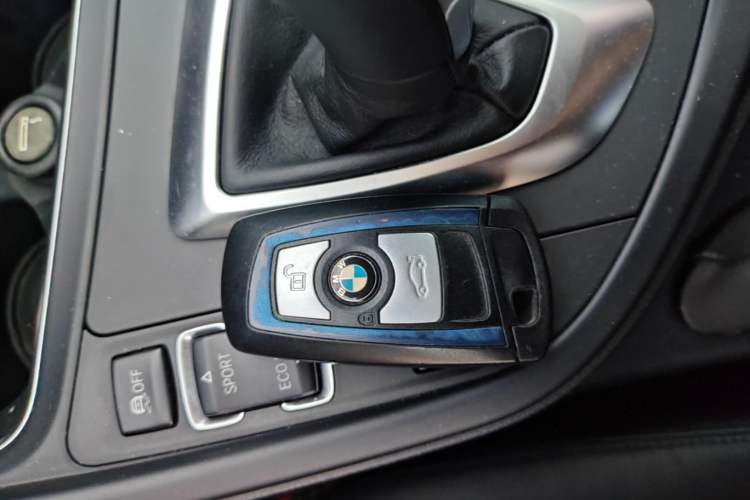 Used BMW 3 Series 2017 330Li M Sport Edition Interior 1