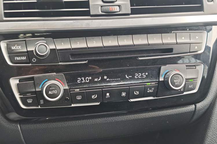 Used BMW 3 Series 2017 320Li M Sport Edition Interior 12