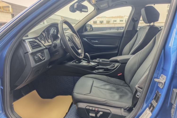 Used BMW 3 Series 2017 320Li M Sport Edition Interior 2