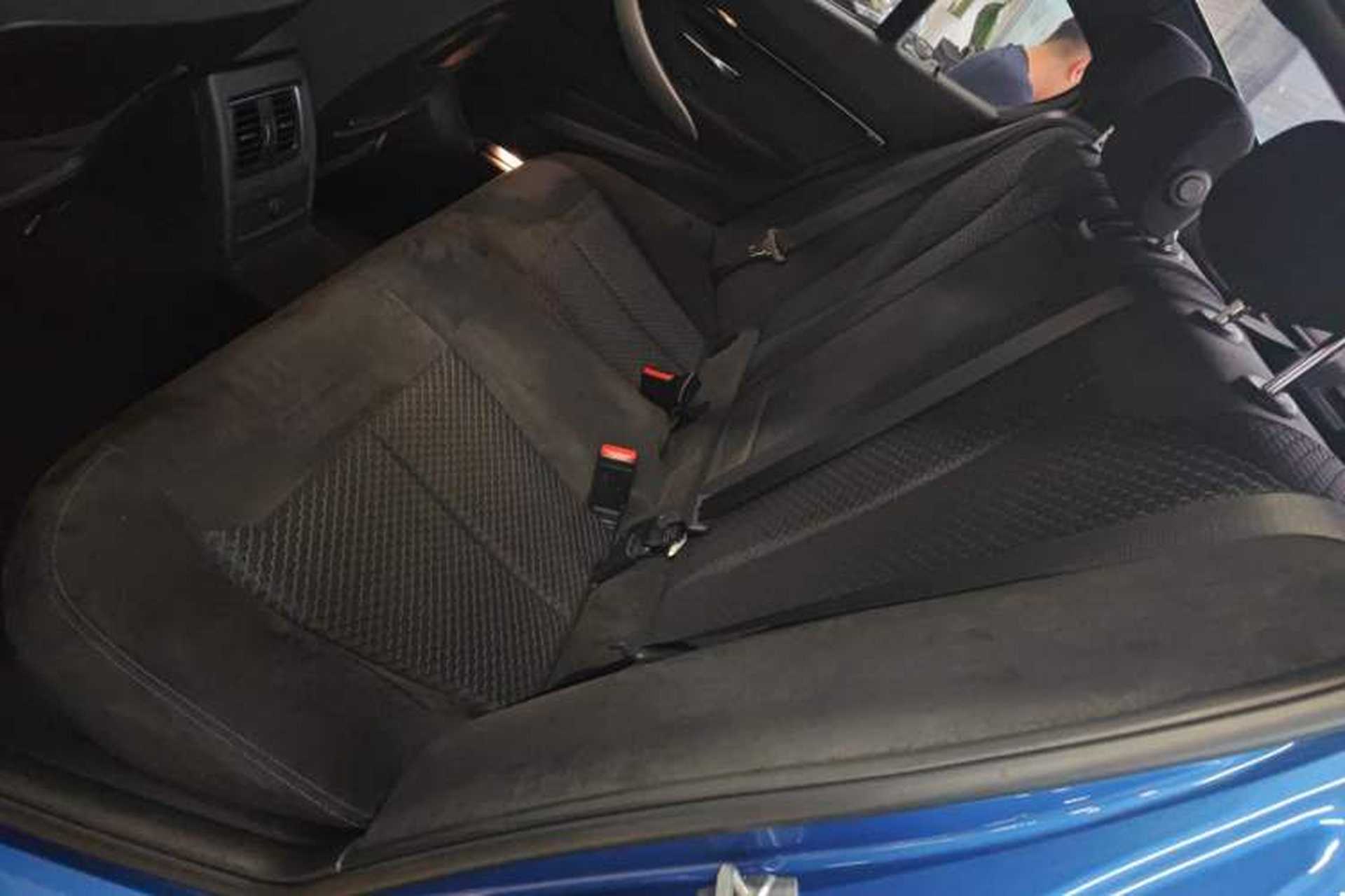 Used BMW 3 Series 2017 320i M Sport Interior 4