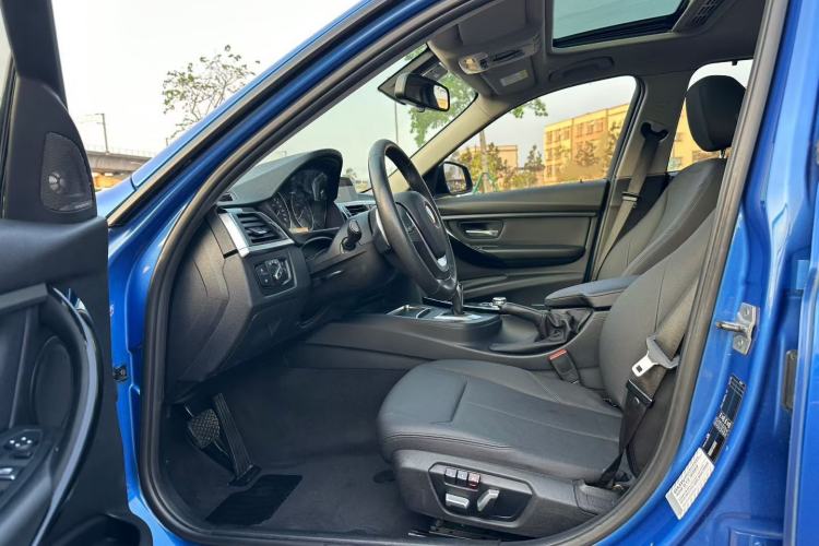 Used BMW 3 Series 2017 320Li M Sport Edition Interior 4
