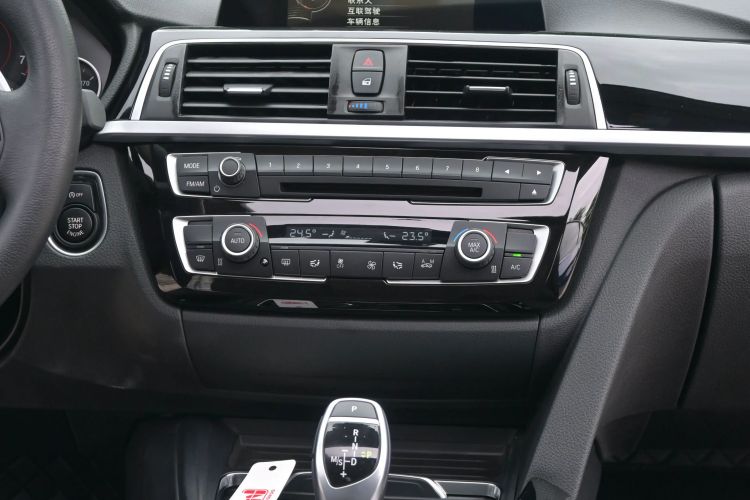 Used BMW 3 Series 2017 320Li M Sport Edition Interior 4