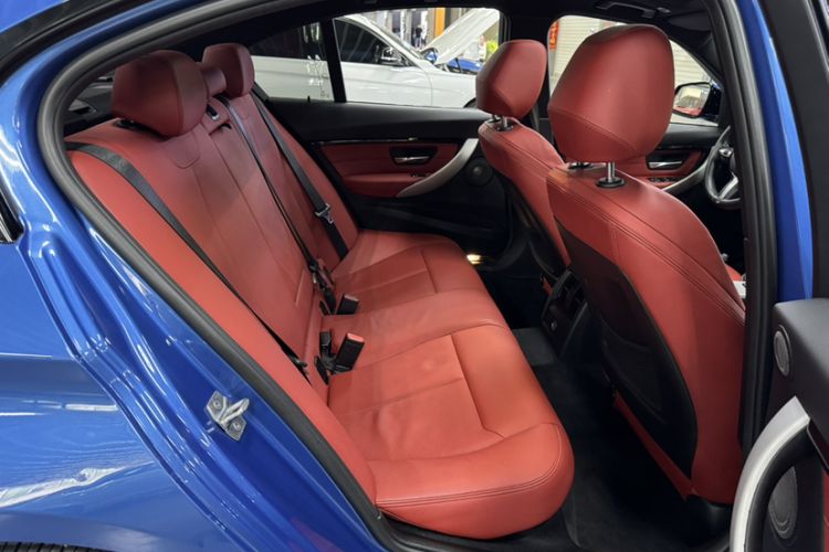Used BMW 3 Series 2017 330i M Sport Edition Interior 5