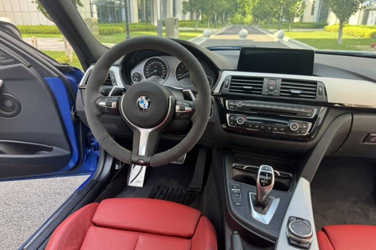 Used BMW 3 Series 2017 330i M Sport Edition Interior 5