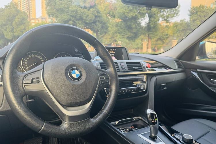 Used BMW 3 Series 2017 320Li Fashion Model Interior 5