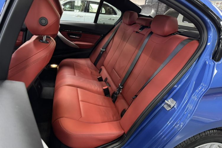 Used BMW 3 Series 2017 330i M Sport Edition Interior 6
