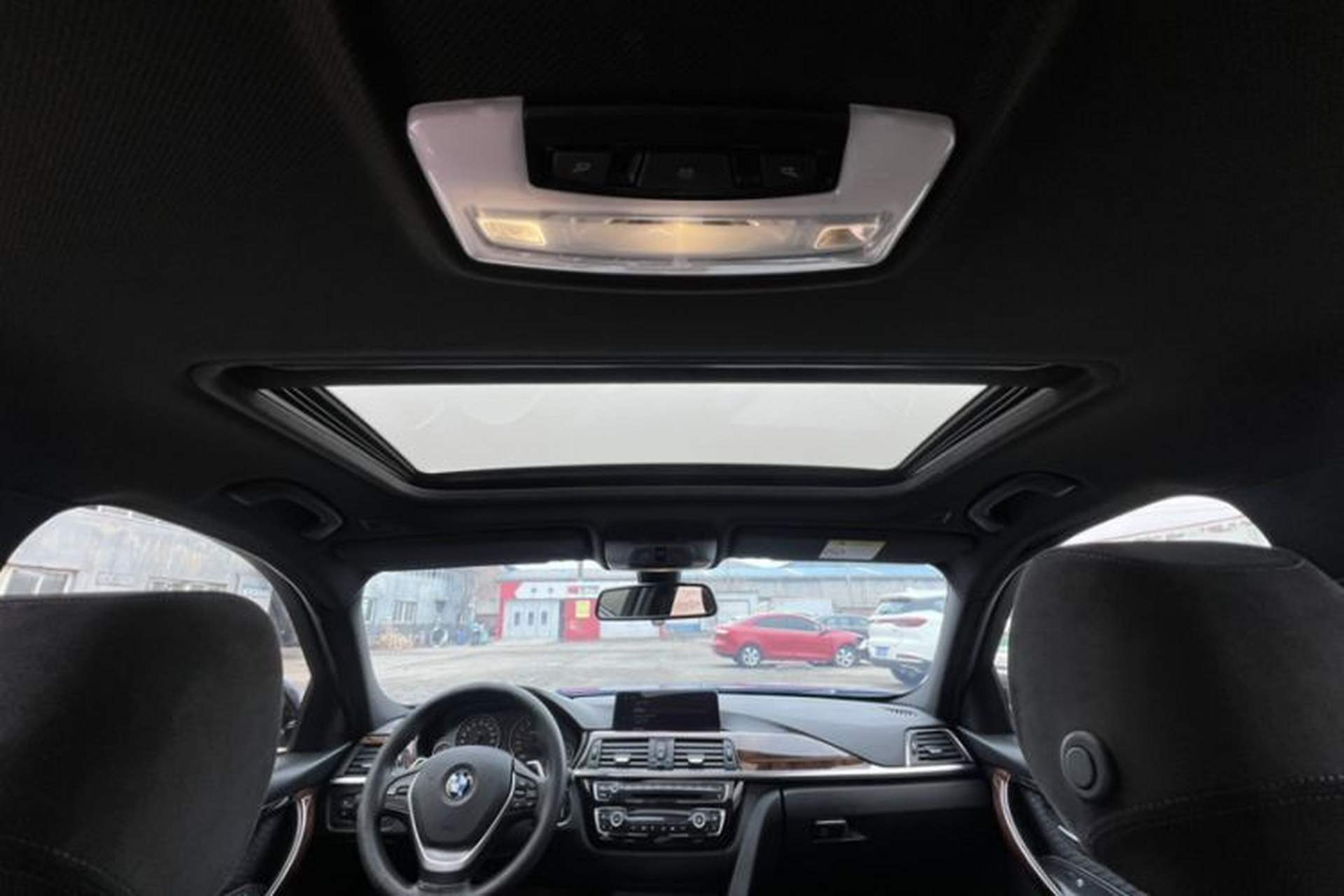 Used BMW 3 Series 2017 320i M Sport Interior 6