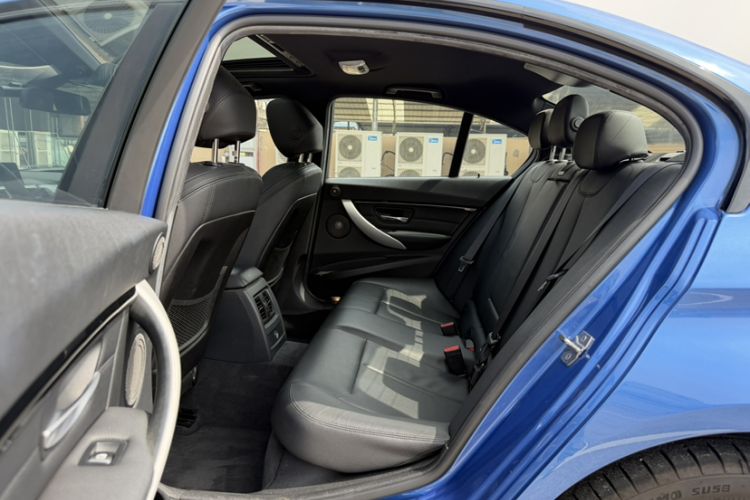 Used BMW 3 Series 2017 330i M Sport Edition Interior 6