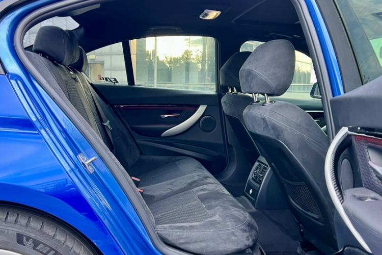 Used BMW 3 Series 2017 320i M Sport Interior 6