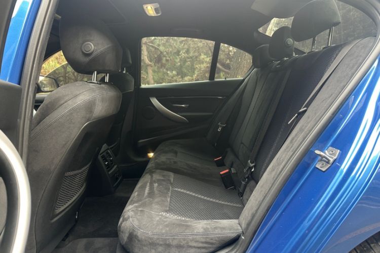 Used BMW 3 Series 2017 320i M Sport Interior 6