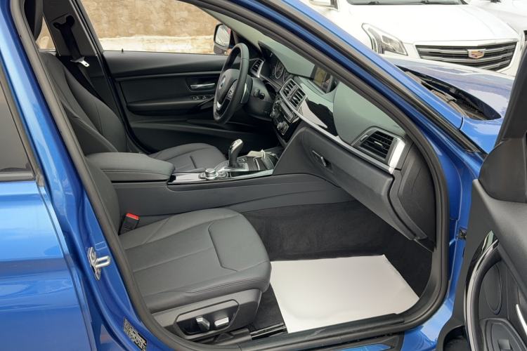 Used BMW 3 Series 2017 320Li M Sport Edition Interior 7