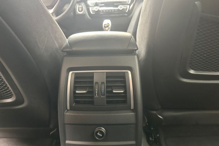 Used BMW 3 Series 2017 320i M Sport Interior 7