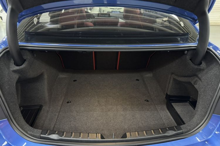 Used BMW 3 Series 2017 330i M Sport Edition Interior 9