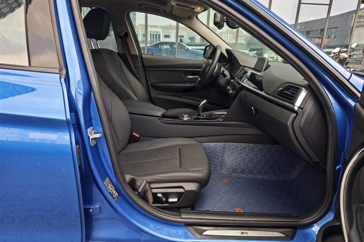 Used BMW 3 Series 2017 320Li M Sport Edition Interior 9