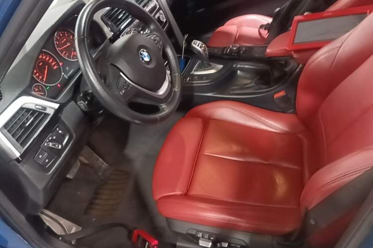 Used BMW 3 Series 2017 320i M Sport Left Front Seat