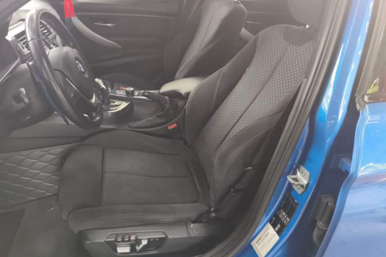 Used BMW 3 Series 2017 320i M Sport Left Front Seat