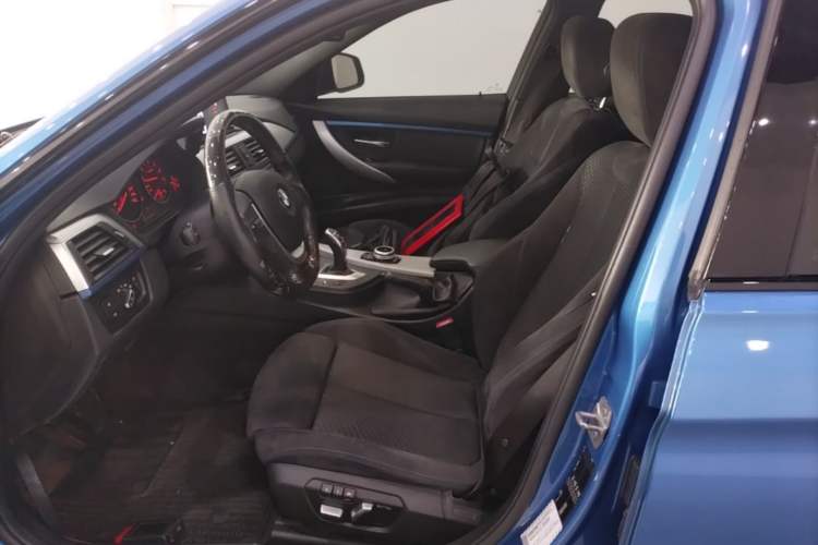 Used BMW 3 Series 2017 320i M Sport Left Front Seat