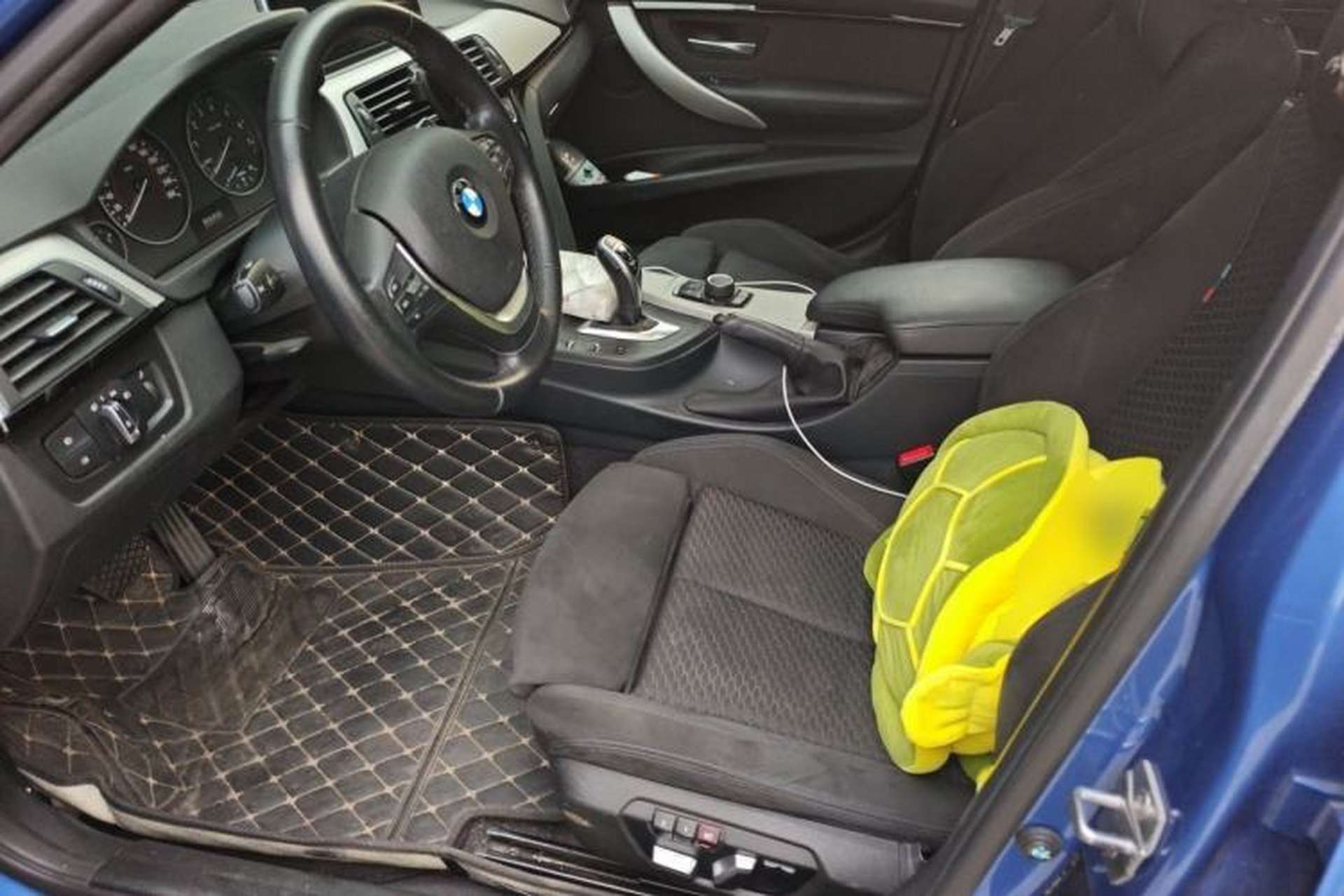 Used BMW 3 Series 2017 320i M Sport Left Front Seat