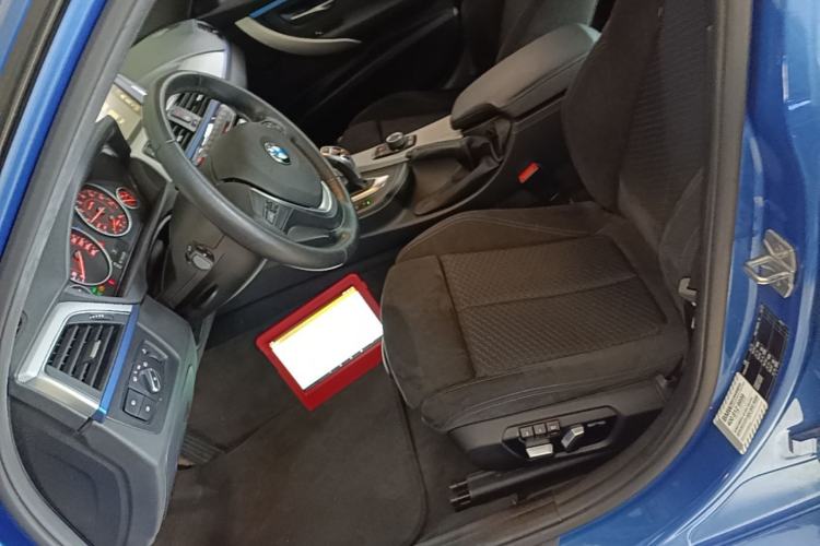 Used BMW 3 Series 2017 320i M Sport Left Front Seat