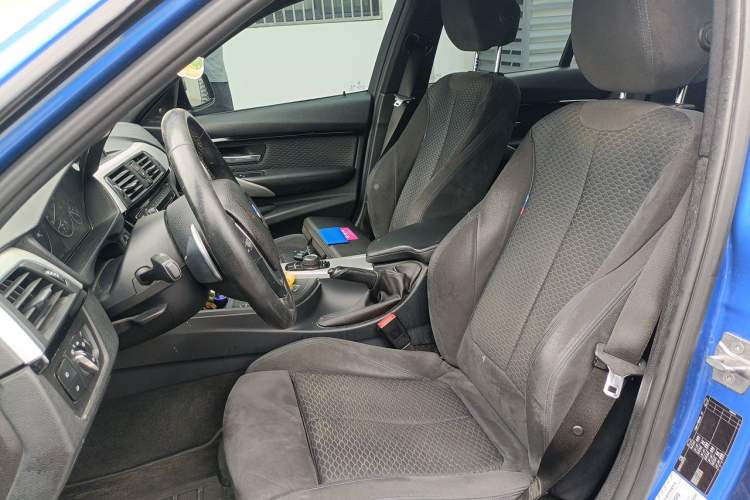 Used BMW 3 Series 2017 320i M Sport Left Front Seat