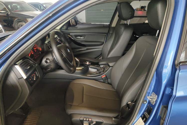 Used BMW 3 Series 2017 320Li M Sport Edition Left Front Seat