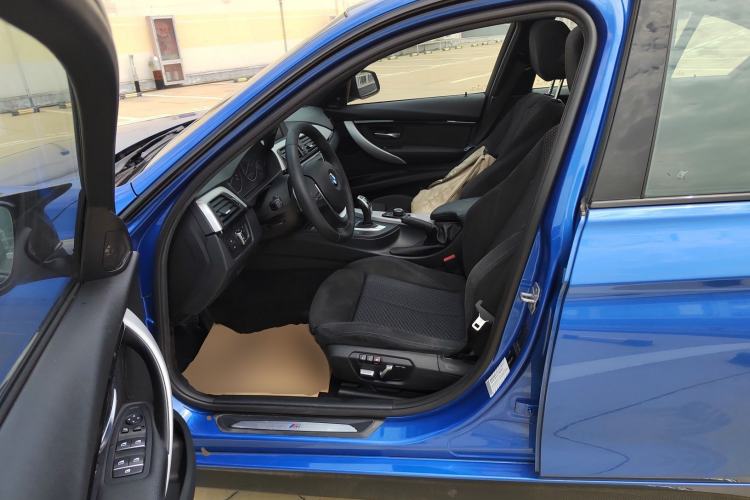 Used BMW 3 Series 2017 320i M Sport Left Front Seat