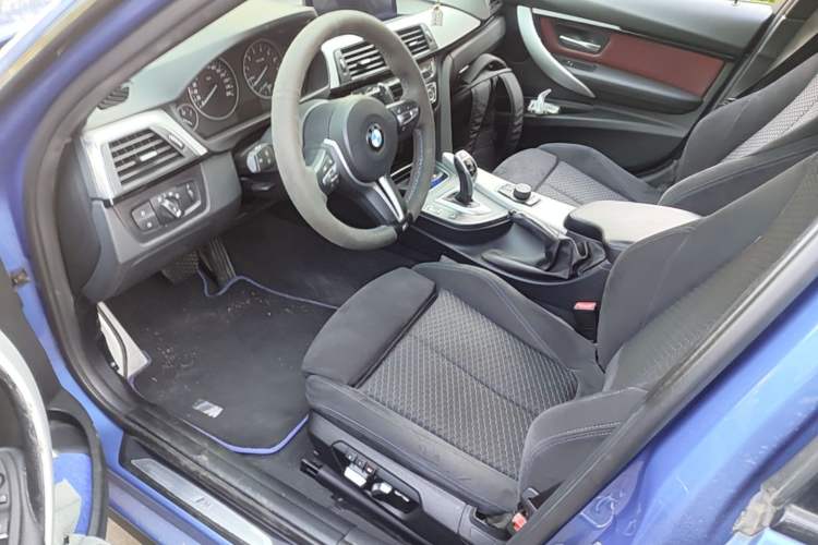 Used BMW 3 Series 2017 320i M Sport Left Front Seat