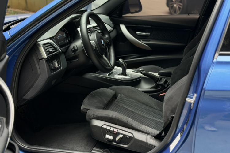 Used BMW 3 Series 2017 320i M Sport Left Front Seat
