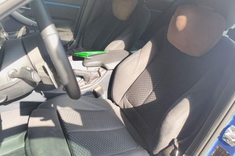 Used BMW 3 Series 2017 320i M Sport Left Front Seat