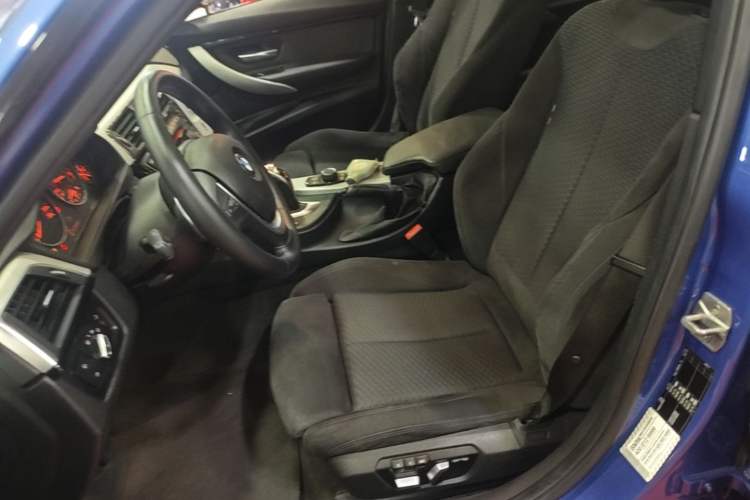 Used BMW 3 Series 2017 320i M Sport Left Front Seat
