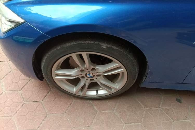 Used BMW 3 Series 2017 320i M Sport Left Front Wheel Hub