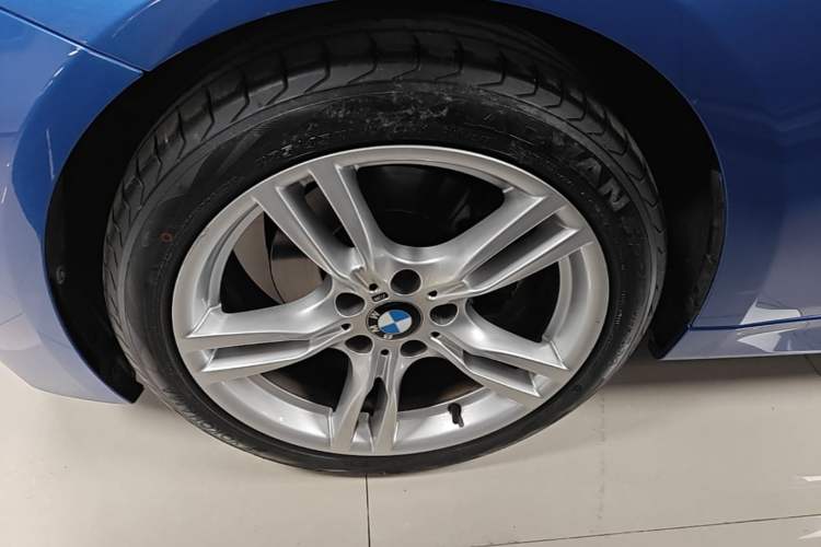 Used BMW 3 Series 2017 320i M Sport Left Front Wheel Hub
