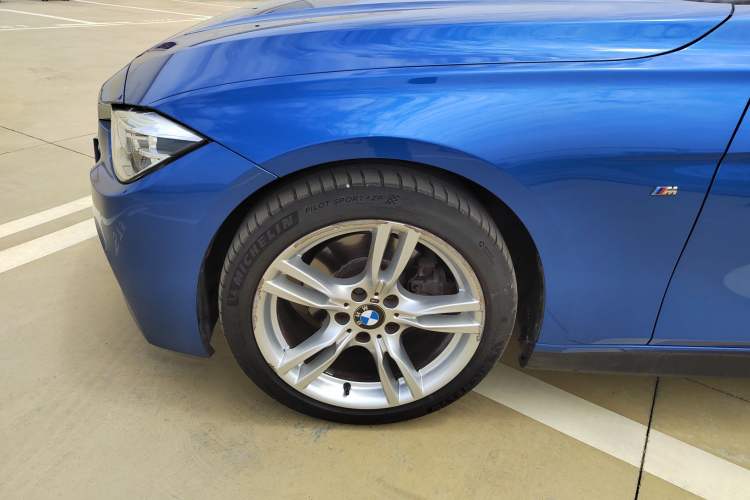 Used BMW 3 Series 2017 320i M Sport Left Front Wheel Hub