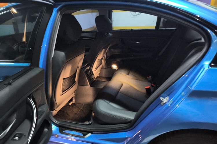 Used BMW 3 Series 2017 320Li M Sport Edition Left Rear Seat