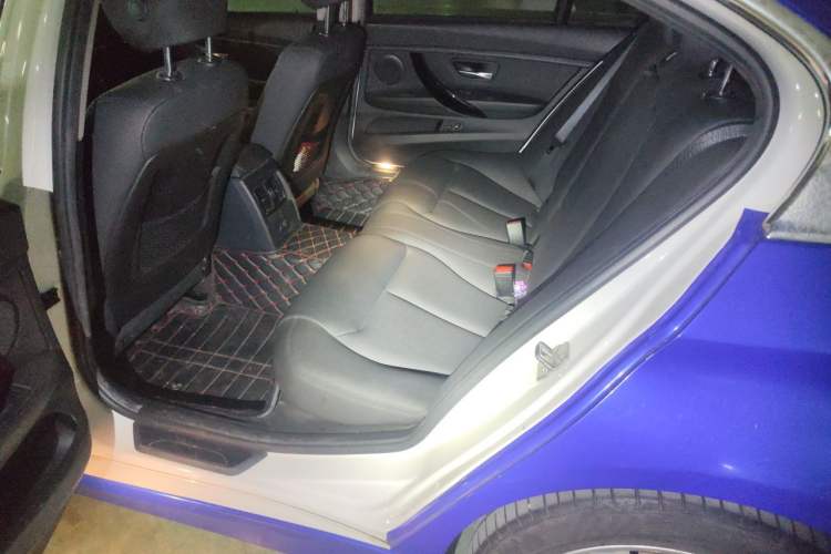 Used BMW 3 Series 2017 320Li Fashion Model Left Rear Seat