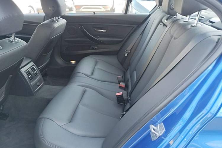 Used BMW 3 Series 2017 320Li M Sport Edition Left Rear Seat