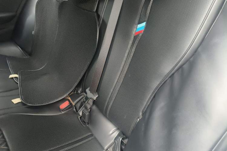 Used BMW 3 Series 2017 320i M Sport Left Rear Seat