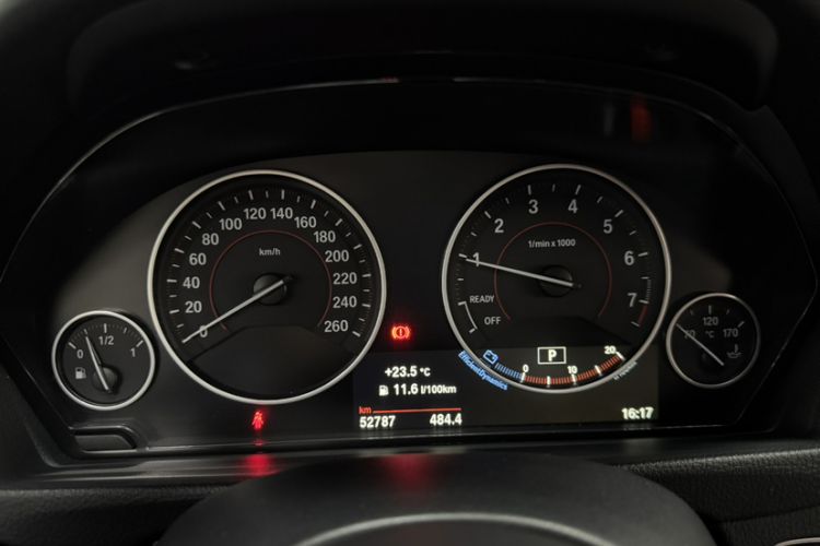Used BMW 3 Series 2017 330i M Sport Edition Odometer Close Up