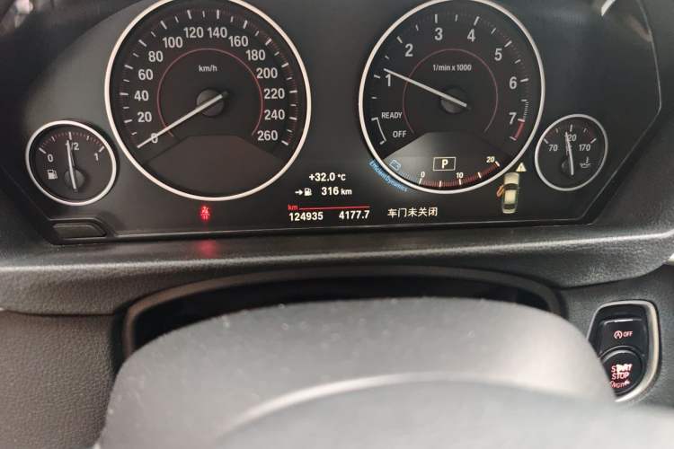 Used BMW 3 Series 2017 320Li M Sport Edition Odometer Close Up
