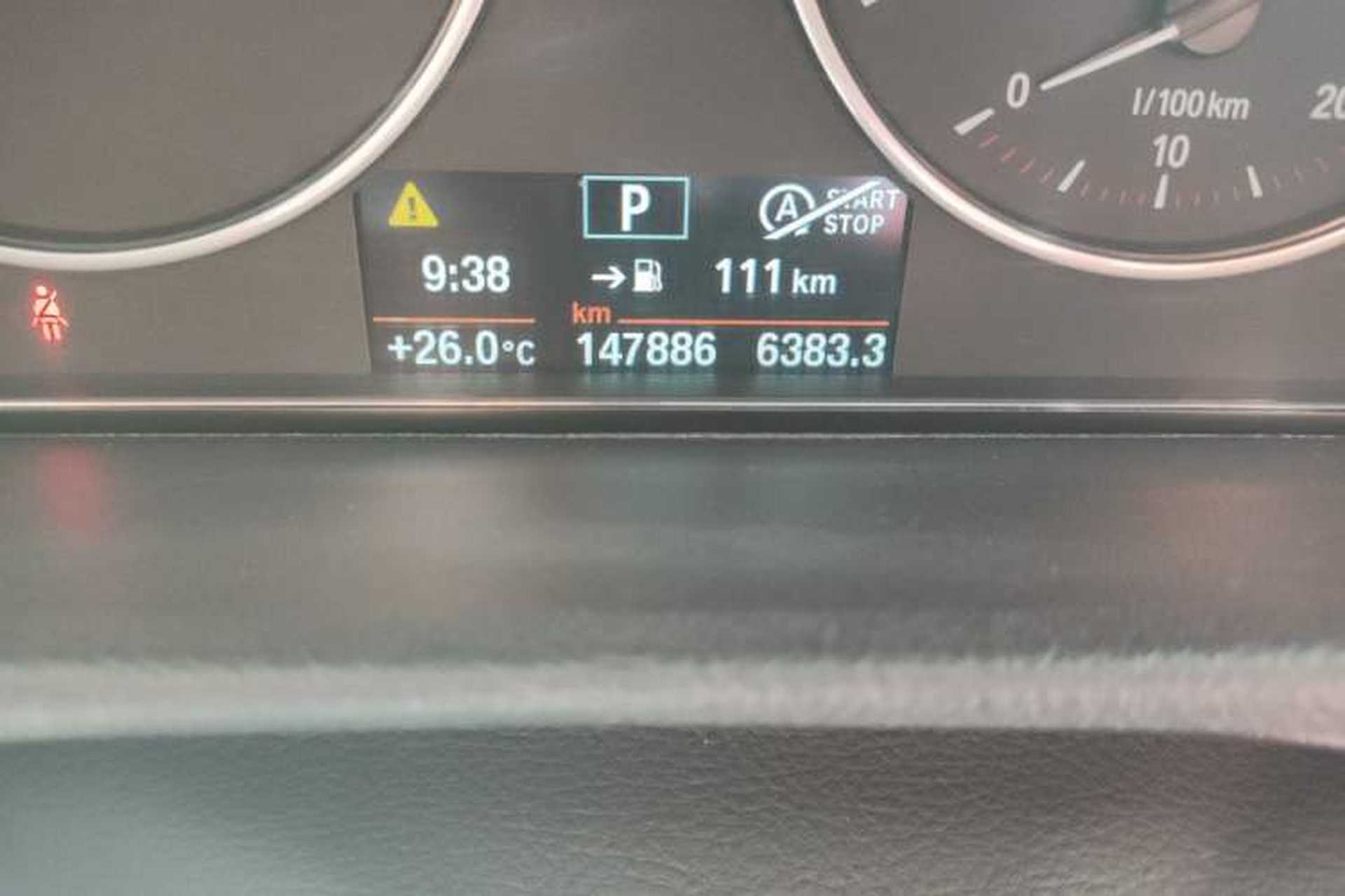 Used BMW 3 Series 2017 320i M Sport Odometer Close Up